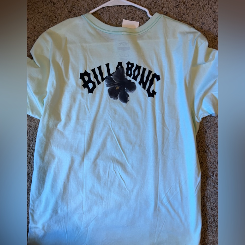Billabong light blue Short Sleeve Tee with Black Logo Flower
